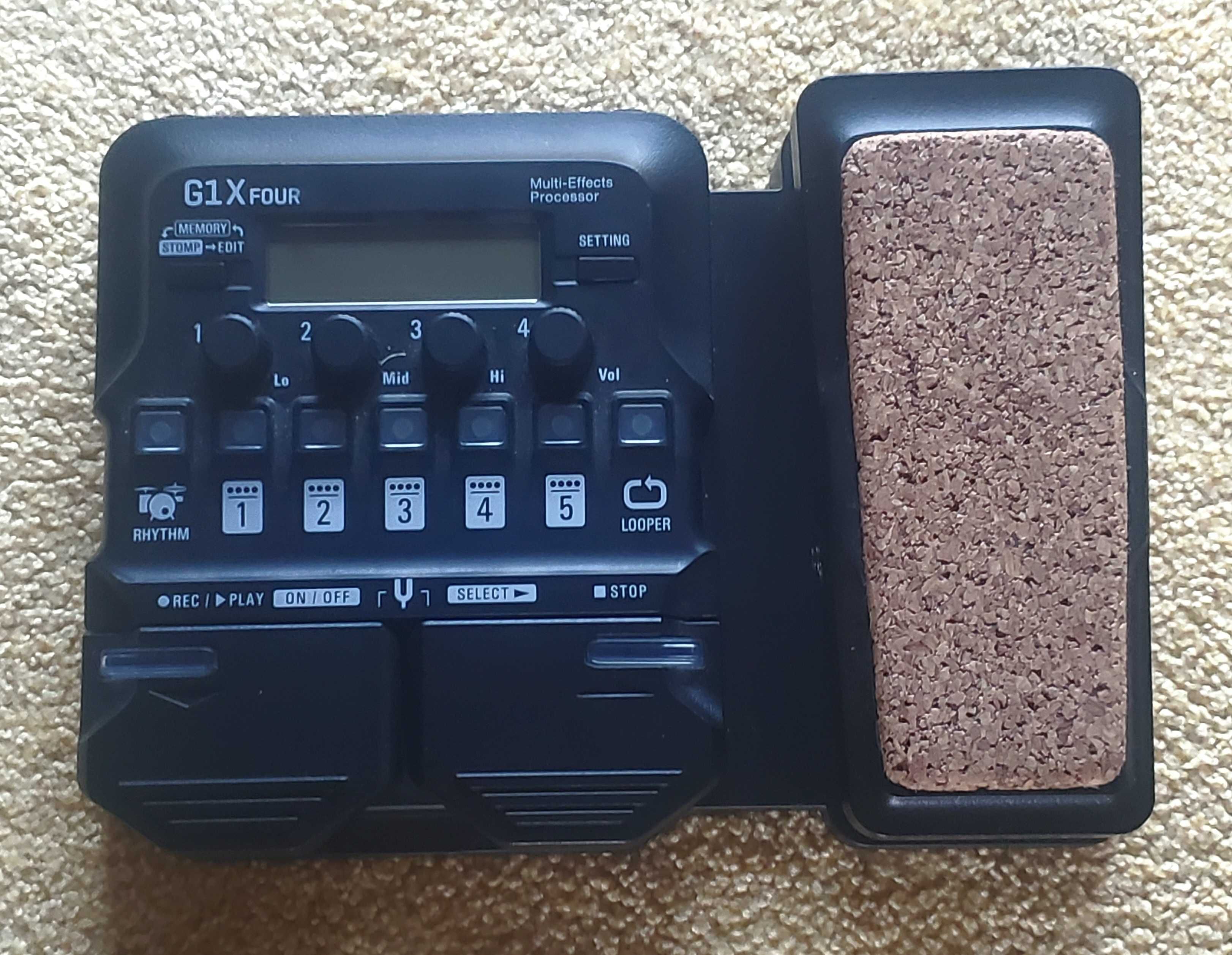 Pedaleira de guitarra Zoom G1X Four