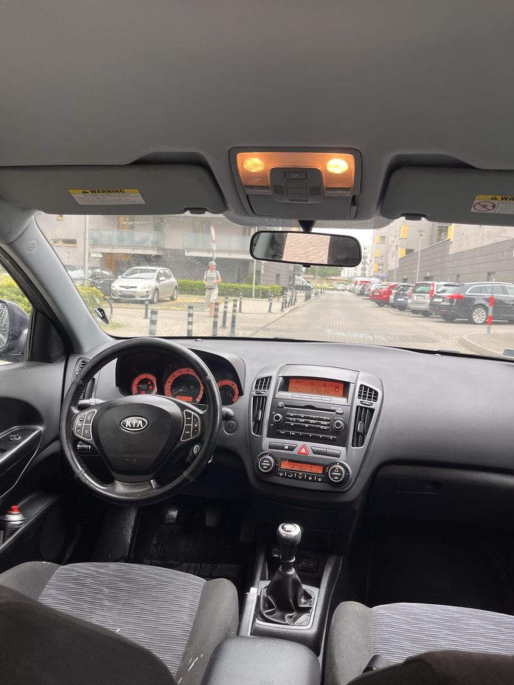Kia ceed 1,6 2009 rok