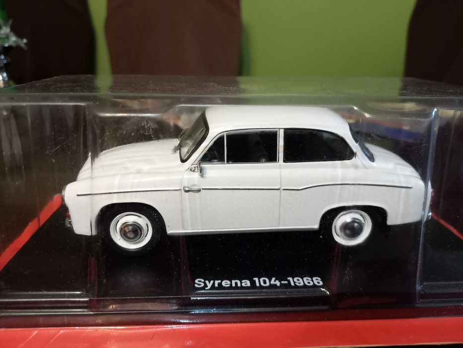 Modele samochodów Syrena 104 i Warszawa 223 Kombi w skali 1:24