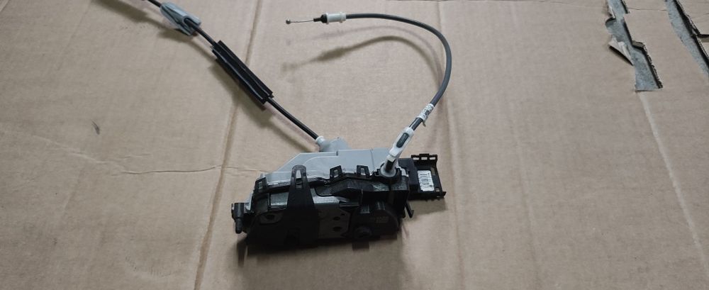 Zamek drzwi prawy Citroen C3 2020r