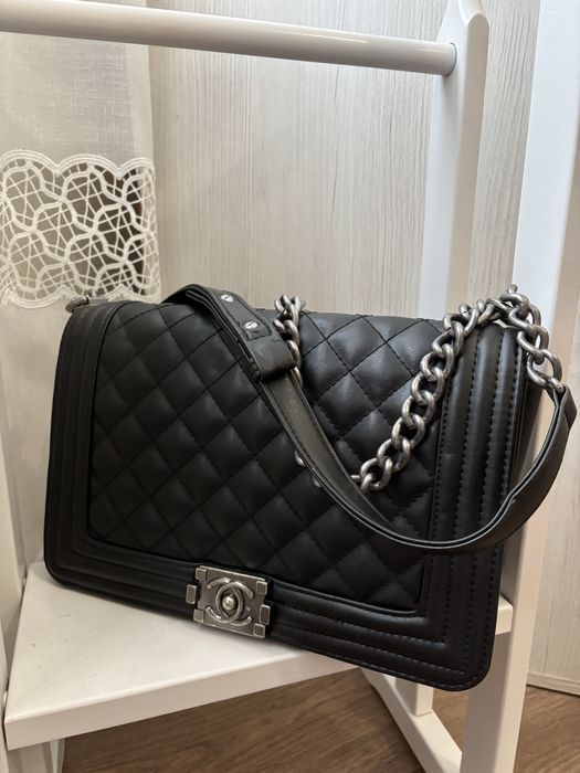 Сумка чорна класична