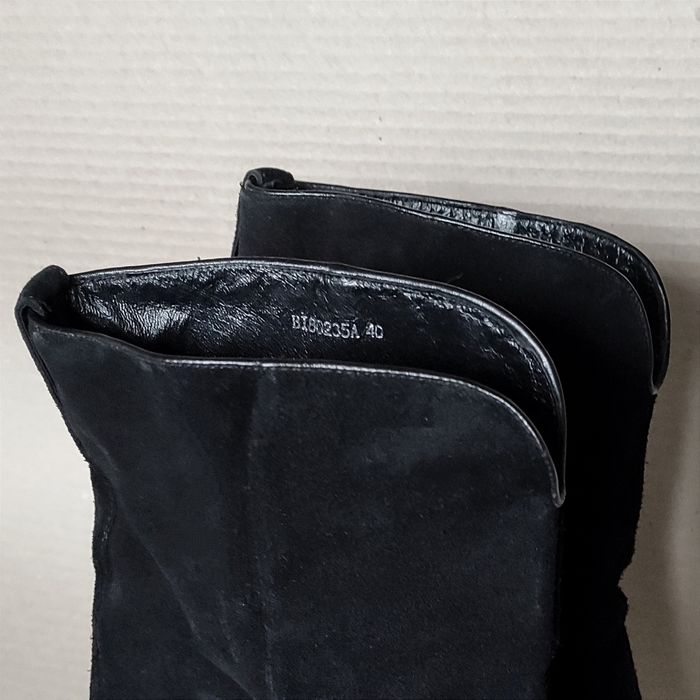 Ботильоны из натуральной замши на шпильках