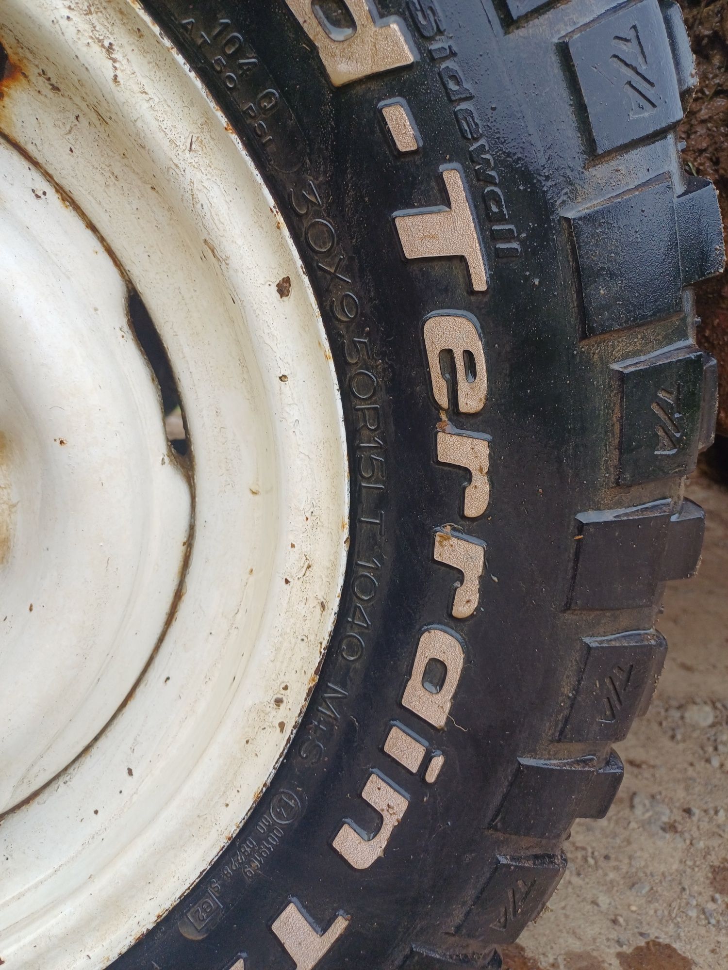 Продам колеса в зборі 30х9.5R15