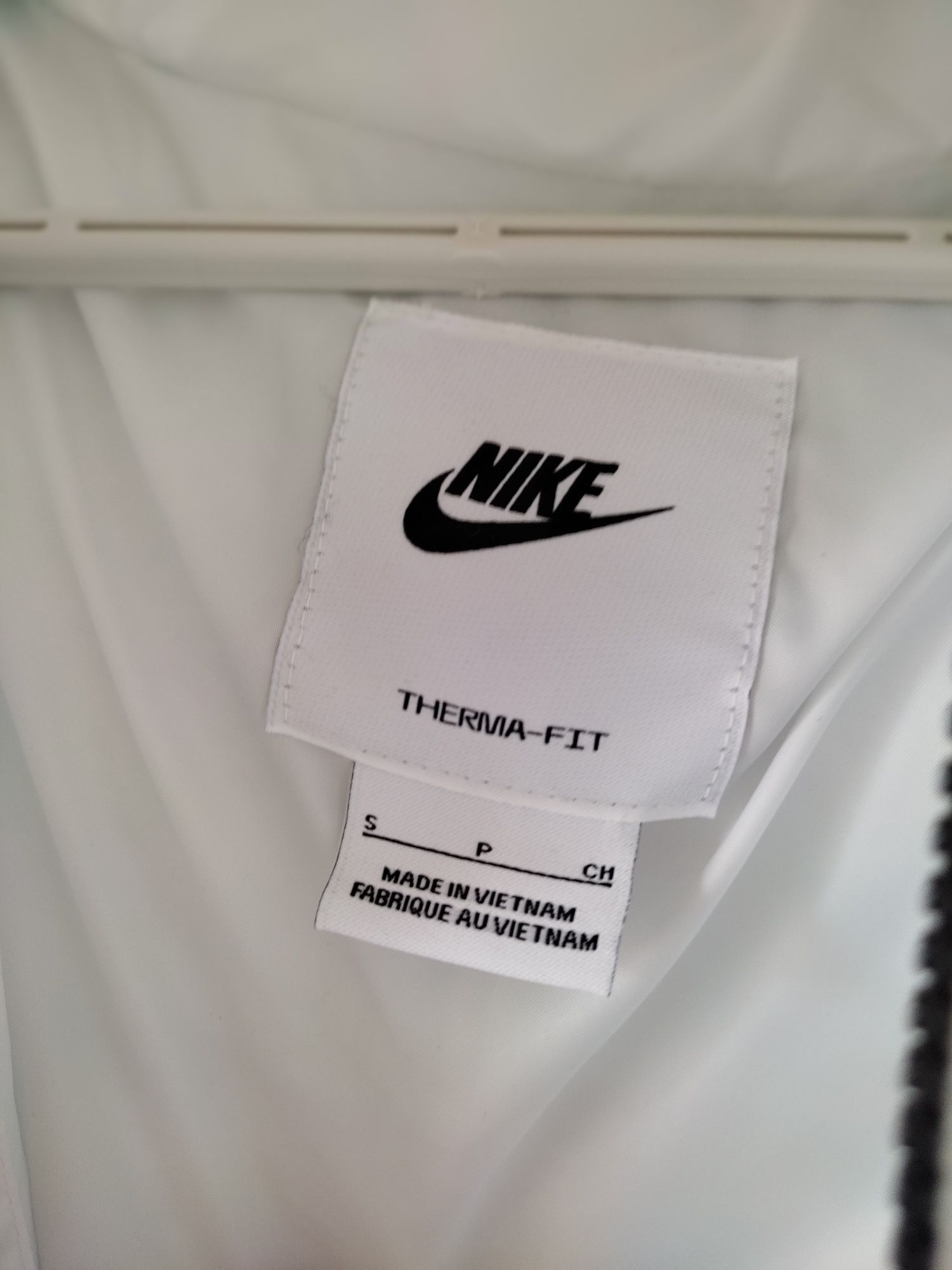 Женская куртка Nike ОРИГИНАЛ!!!