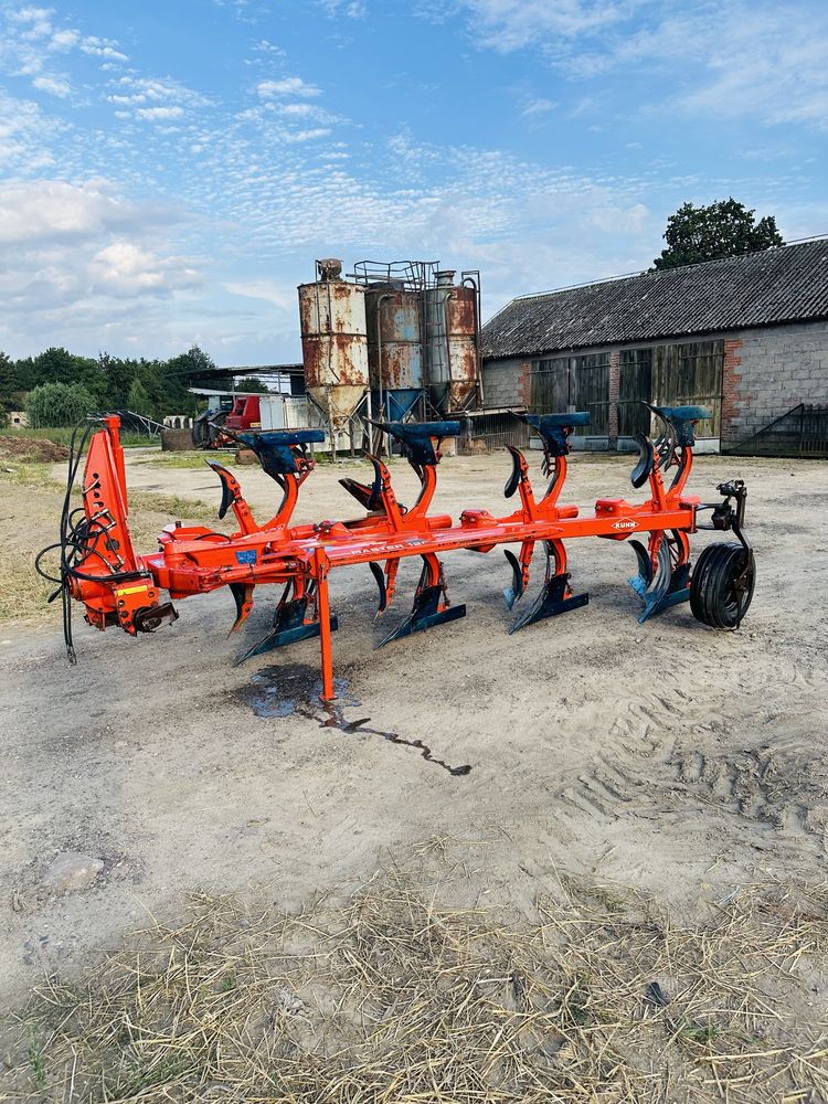 Pług obrotowy Kuhn  Master 4 skibowy