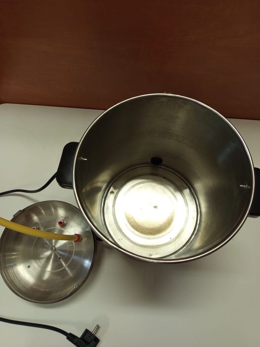 Warnik podgrzewacz do wody, wina, piwa. Objętość 6l.  Bartscher