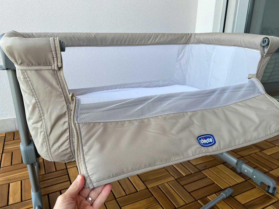Berço Chicco Next2Me Essential — impecável + protetor + 2 lençóis