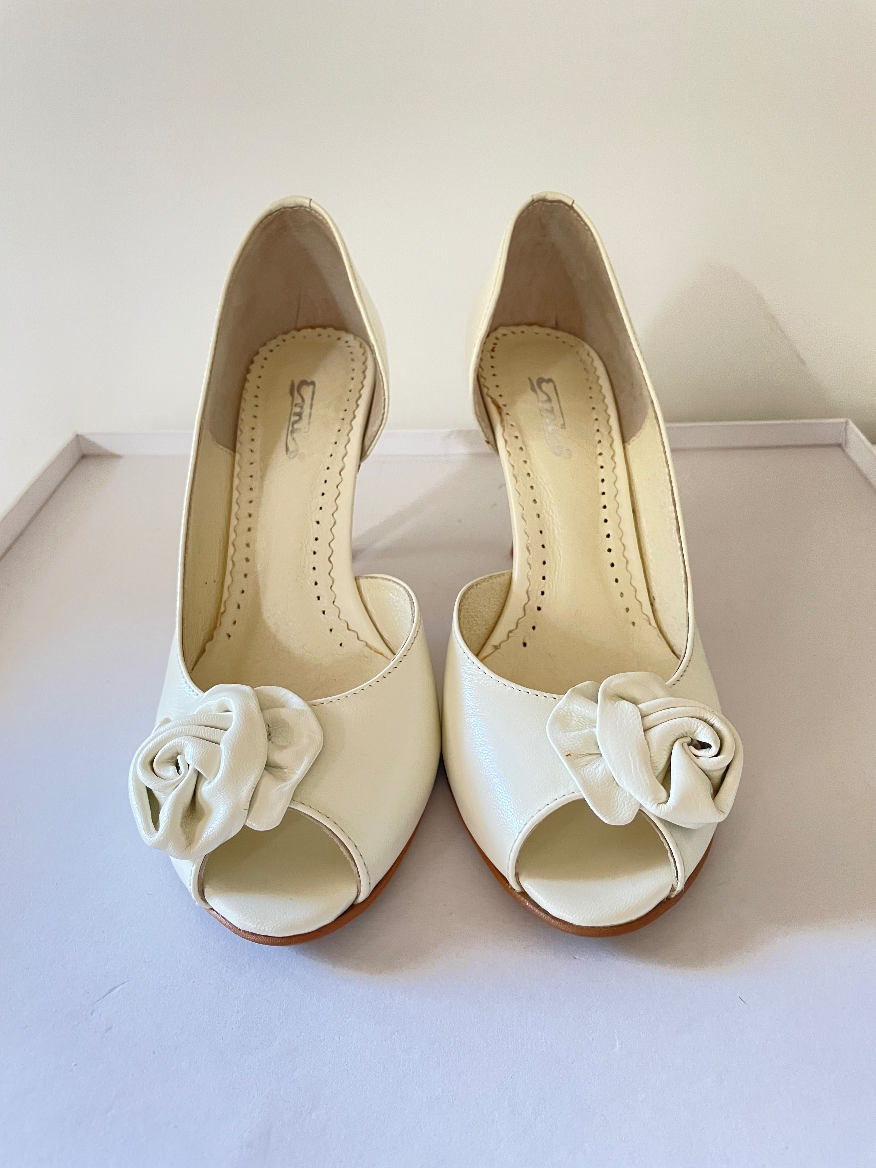 Buty ślubne szpilki skórzane ecru jasne rozmiar 36