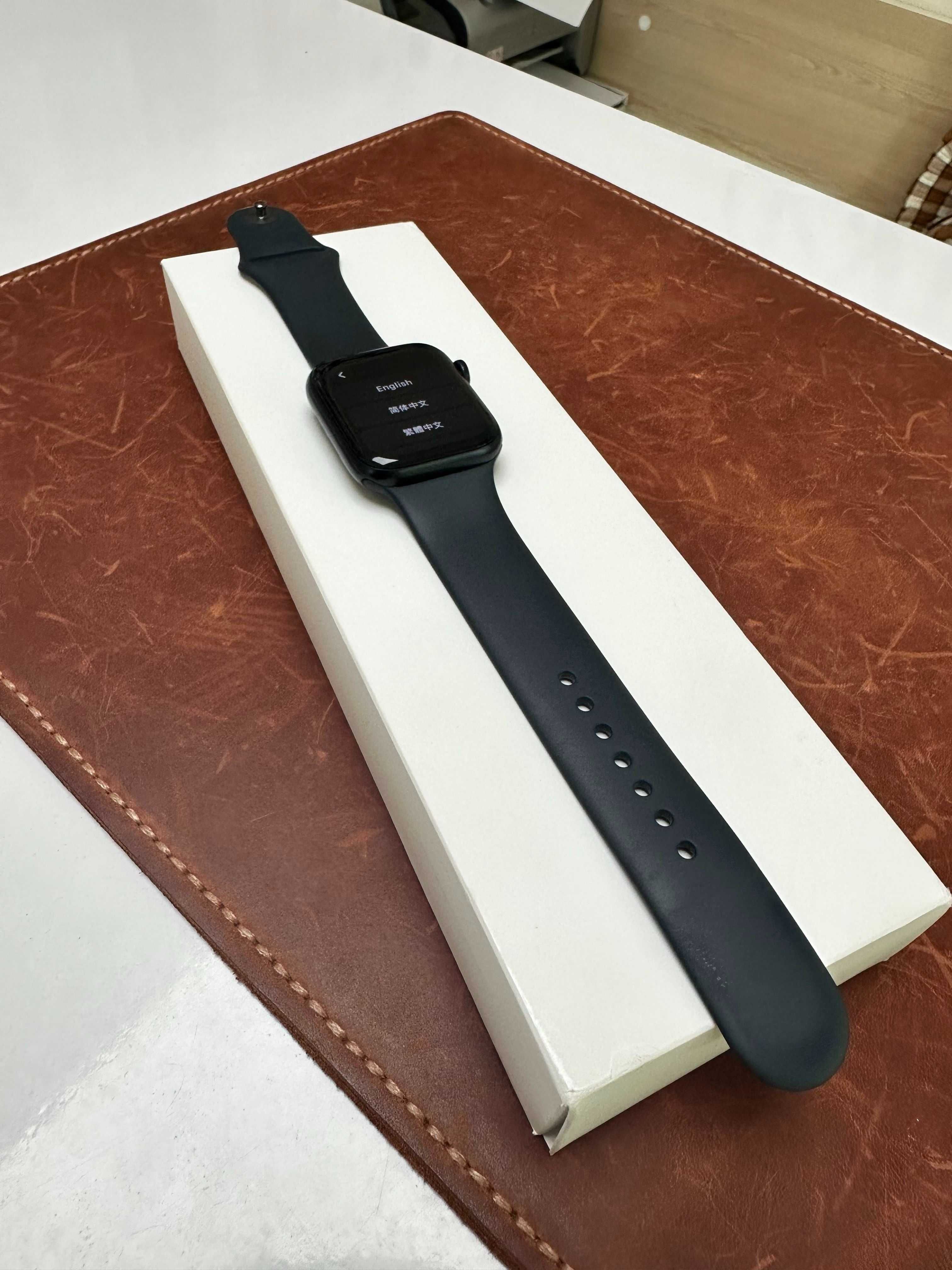 Годинник Apple Watch SE2 - акумулятор 100%