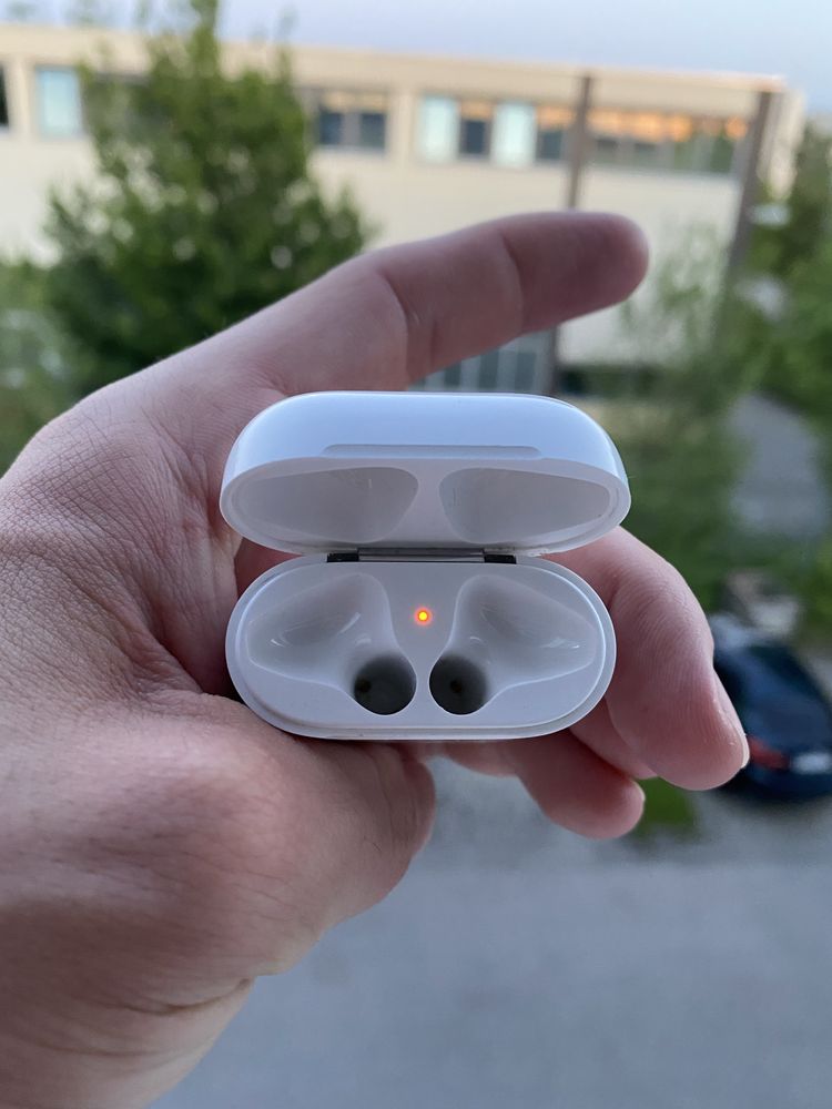 Etui Airpods 2 Stan bdb