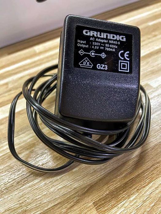 Zestaw Audio Retro: Discman Grundig, Głośniki Stereo Mini, 16 płyt CD