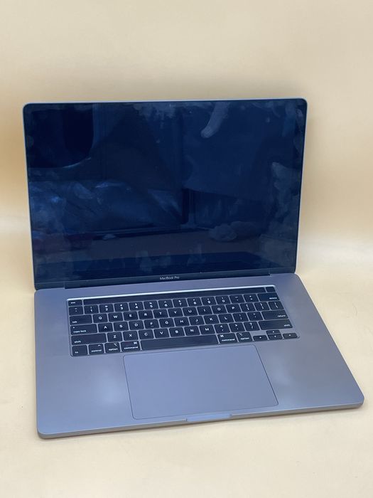 Macbook pro 2019 16 дюймів i7 512gb ssd a2141