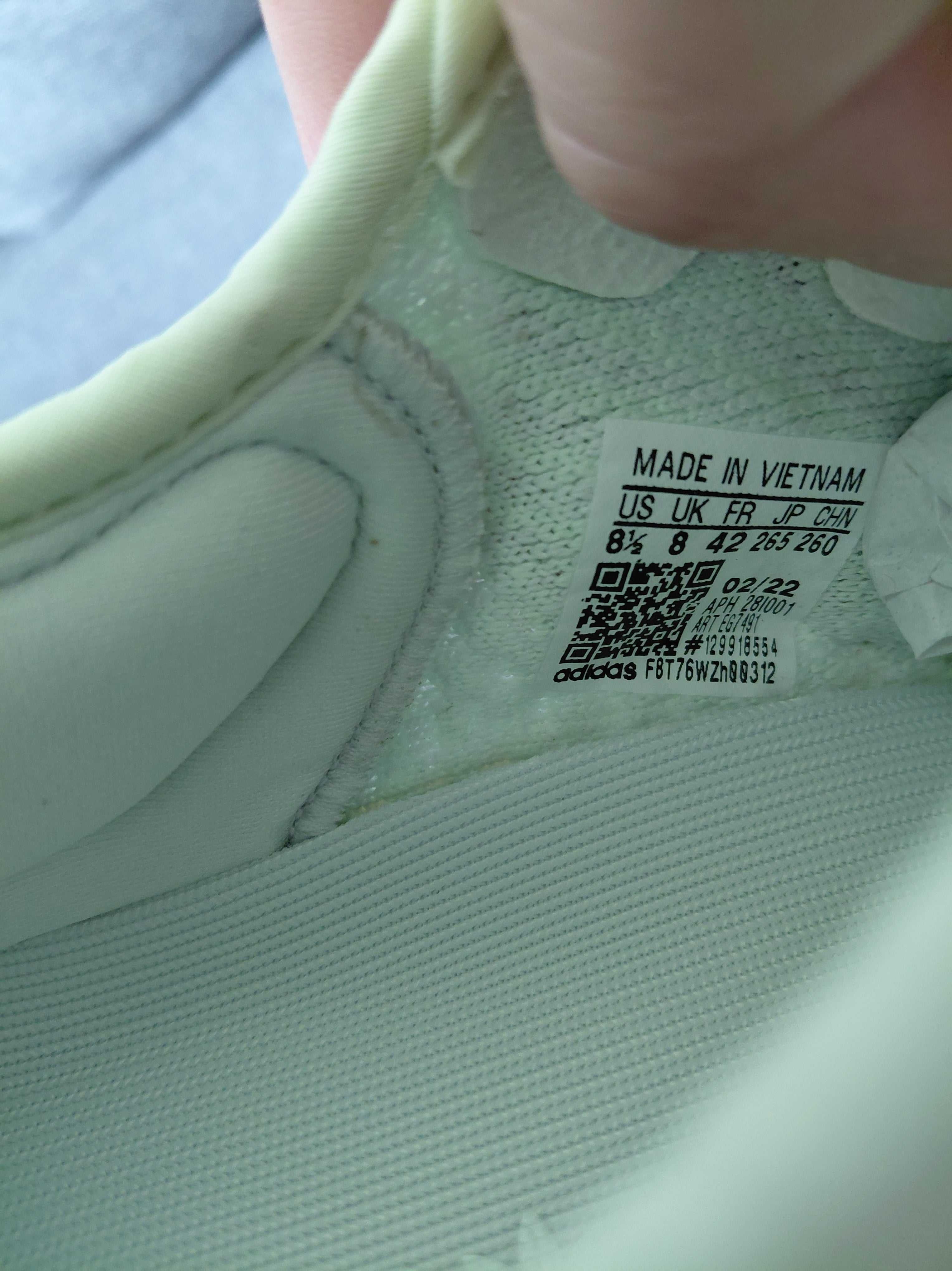 adidas Yeezy Boost 350 V2 Hyperspace