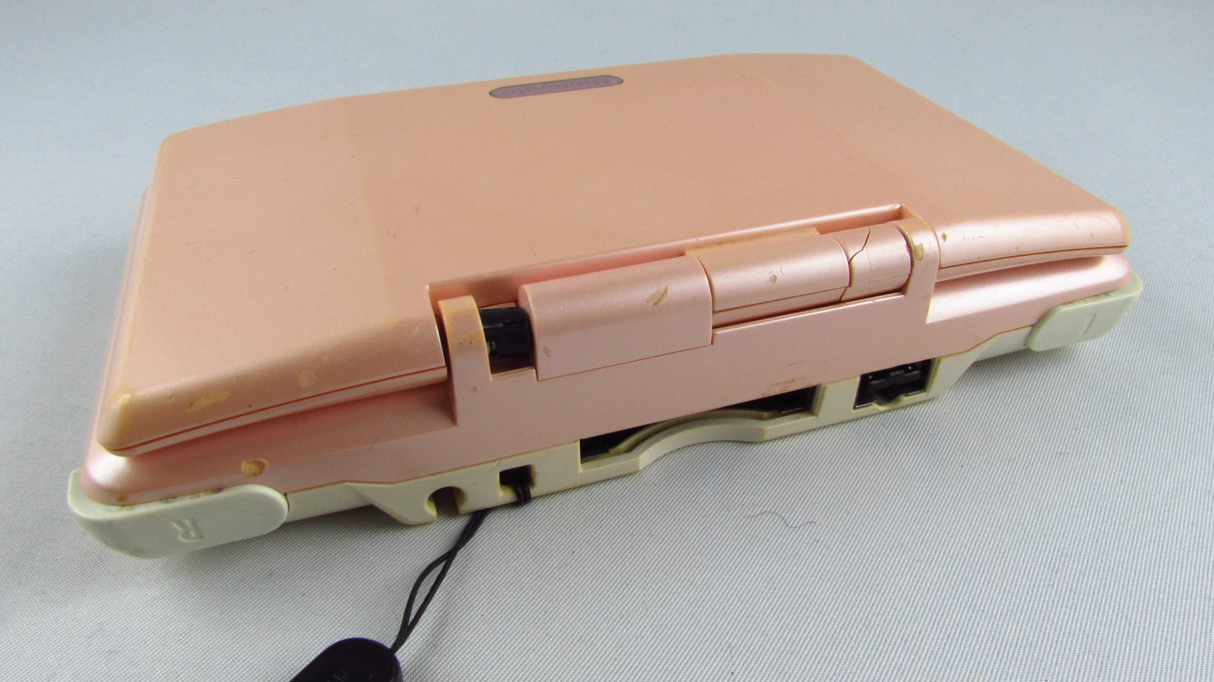 NINTENDO - Konsola NTR-001 Różowy + Pokrowiec 3