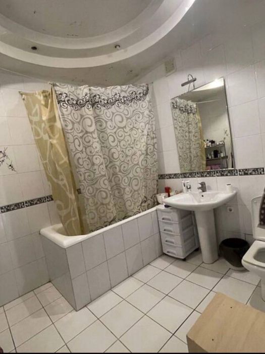 Продам 5-кімнатний будинок у центрі Дніпра з гаражем і ділянкою