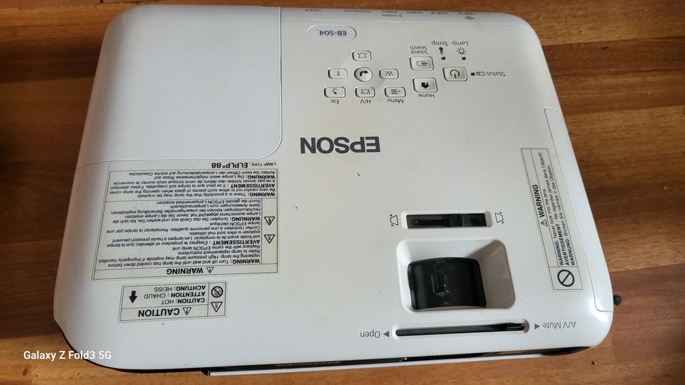 Проектор EPSON EB-S04 + нова лампа .