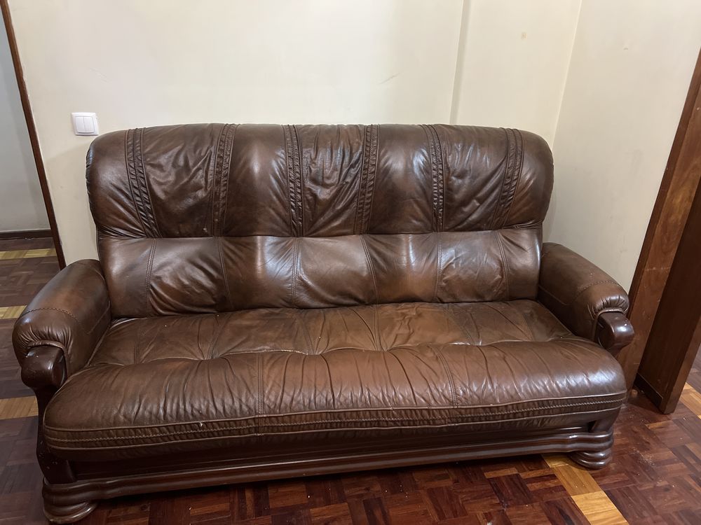 Sofa de 3 lugares de couro