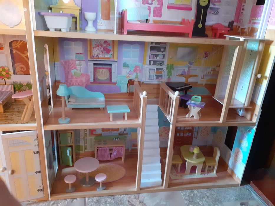 Продам будиночок для ляльок