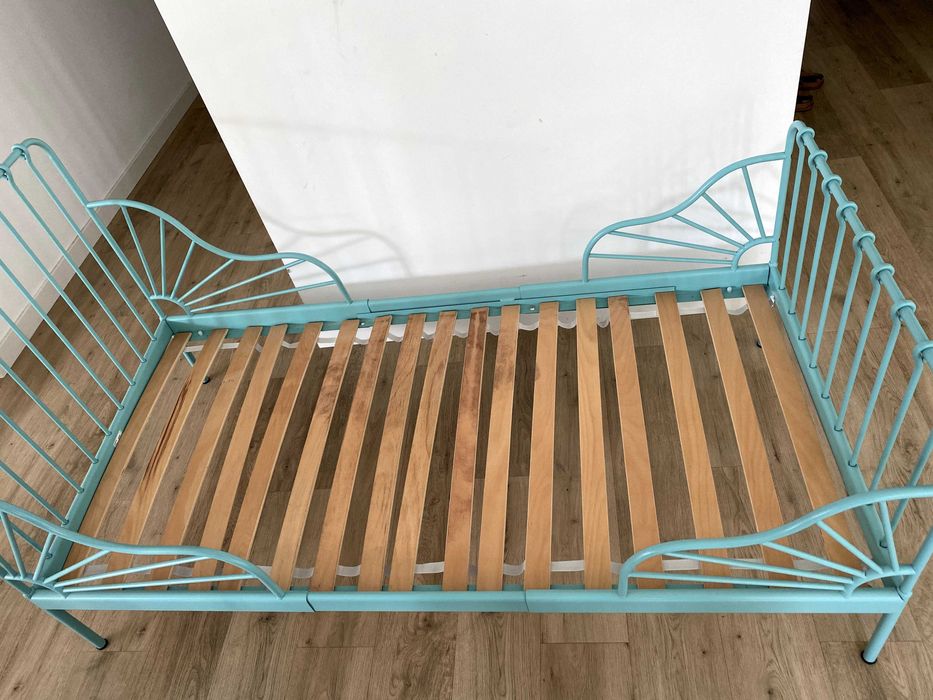 Łóżko o regulowanej długości ze stelażem i materacem  - Ikea Minnen