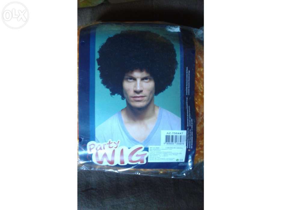 Cabeleira de grande volume nova .