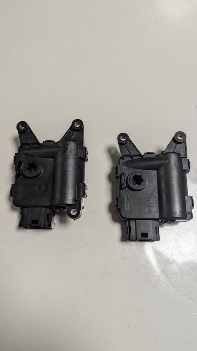 Сервопривод заслонок клімату Volkswagen Passat b7 561.907.511.A