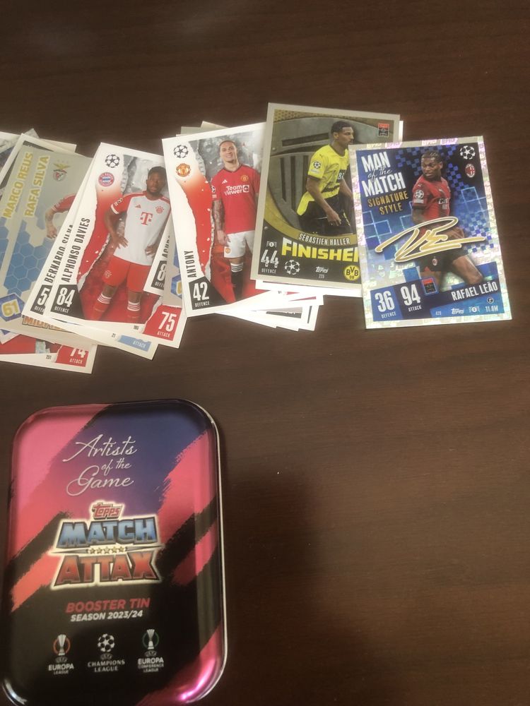 Caixa com varios cromos