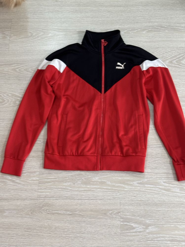 Костюм+ футблока оригинал Puma размер М.Без торга!!!