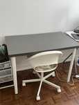 Vendo mesa secretaria com cadeira e almofada
