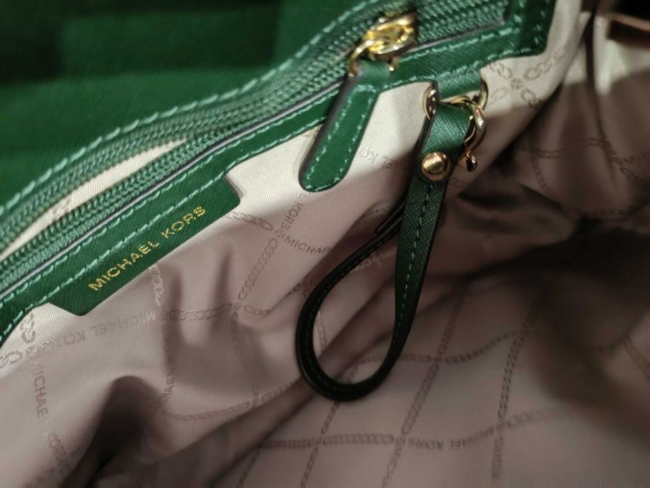 Сумка Michael Kors, ідеальний стан, без дефектів, з оф сайту,є пильник