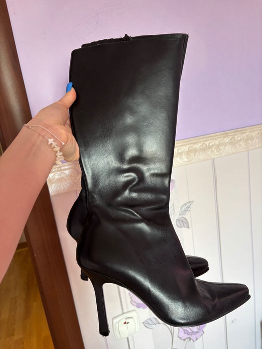 Чобітки на шпильці