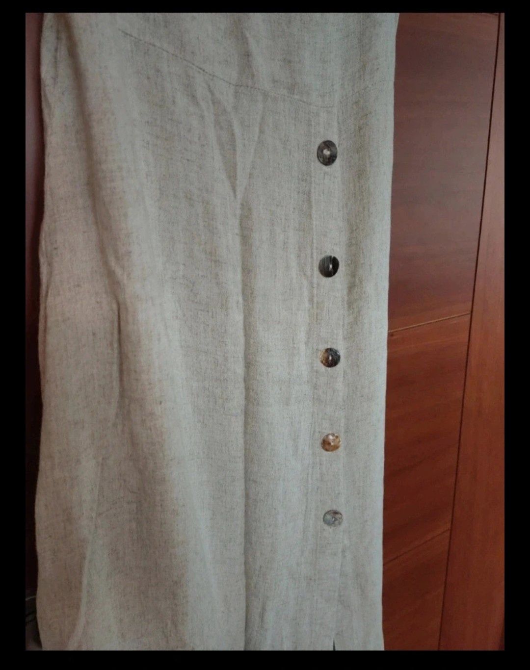 Vestido linho midi com botões e abertura