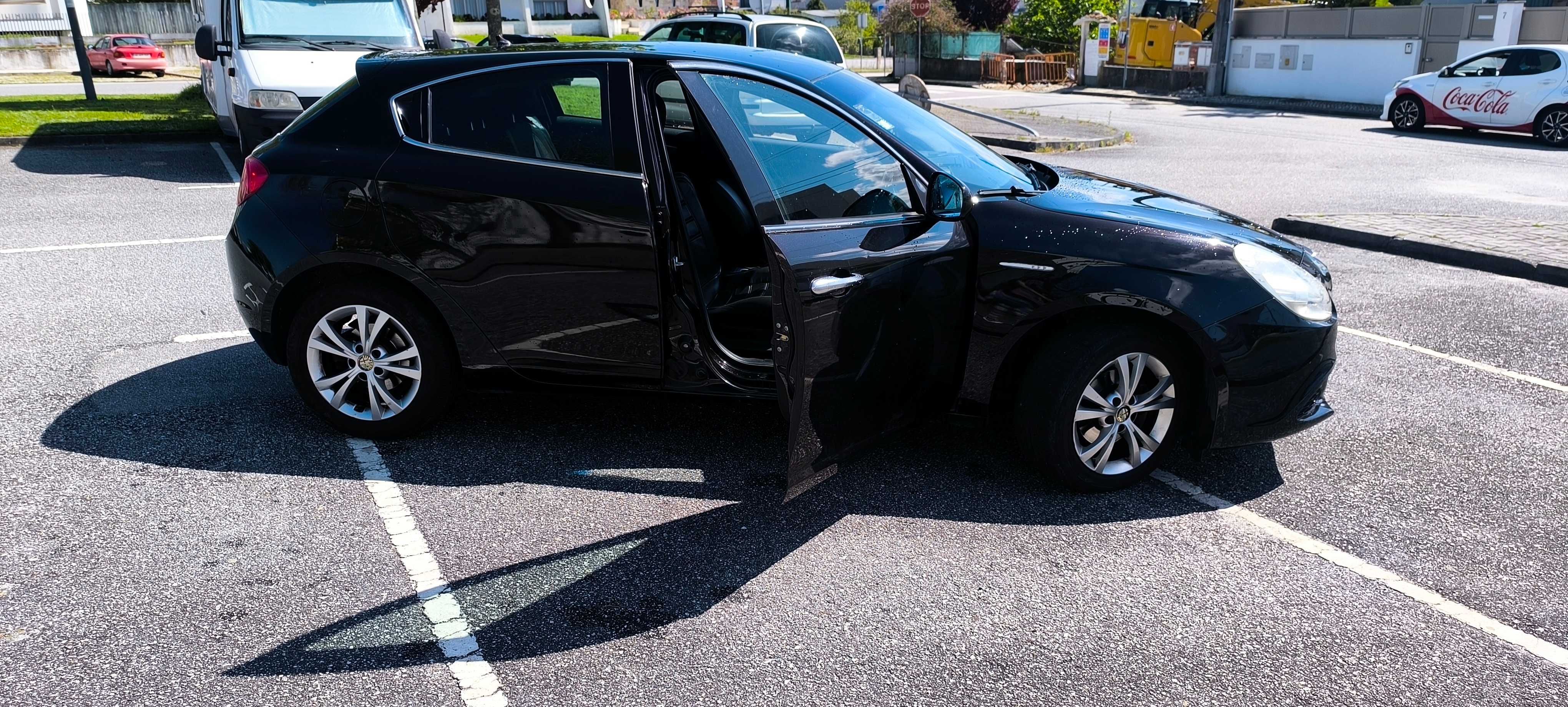 Alfa Romeo Giulietta 1.6 Impecável
