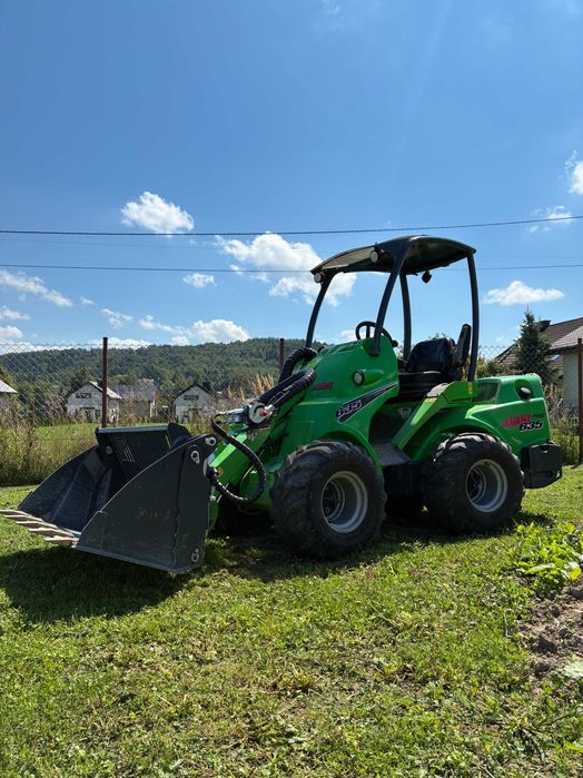 Wywóz ziemi, gruzu - załadunek ładowarką