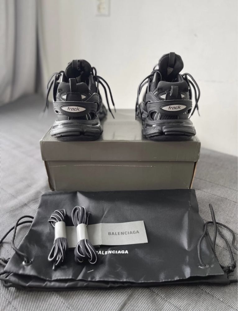 Balenciaga Track N42