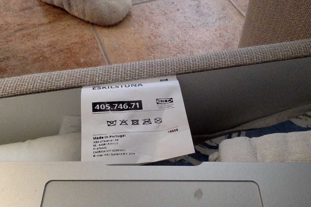 Sofá chaise longue NOVO Eskilstuna da Ikea