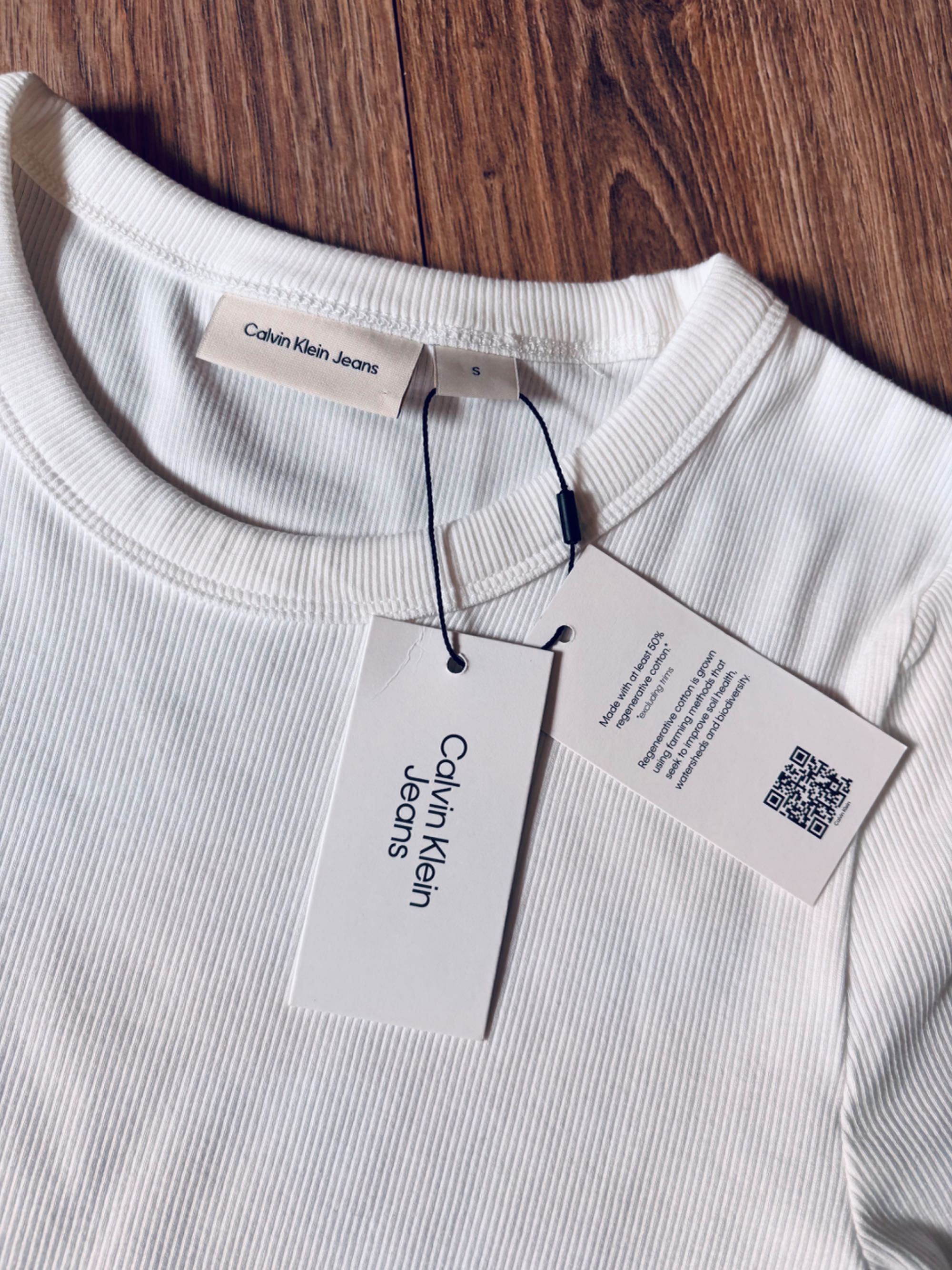 Koszulka damska Calvin Klein Jeans Rozm. s nowa biała