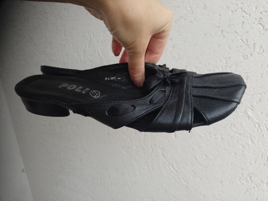 Капці, шльопанці жіночі, шкіряні, 37 р.