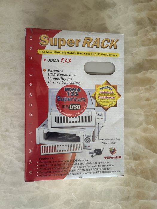 Карманы для жестких дисков.