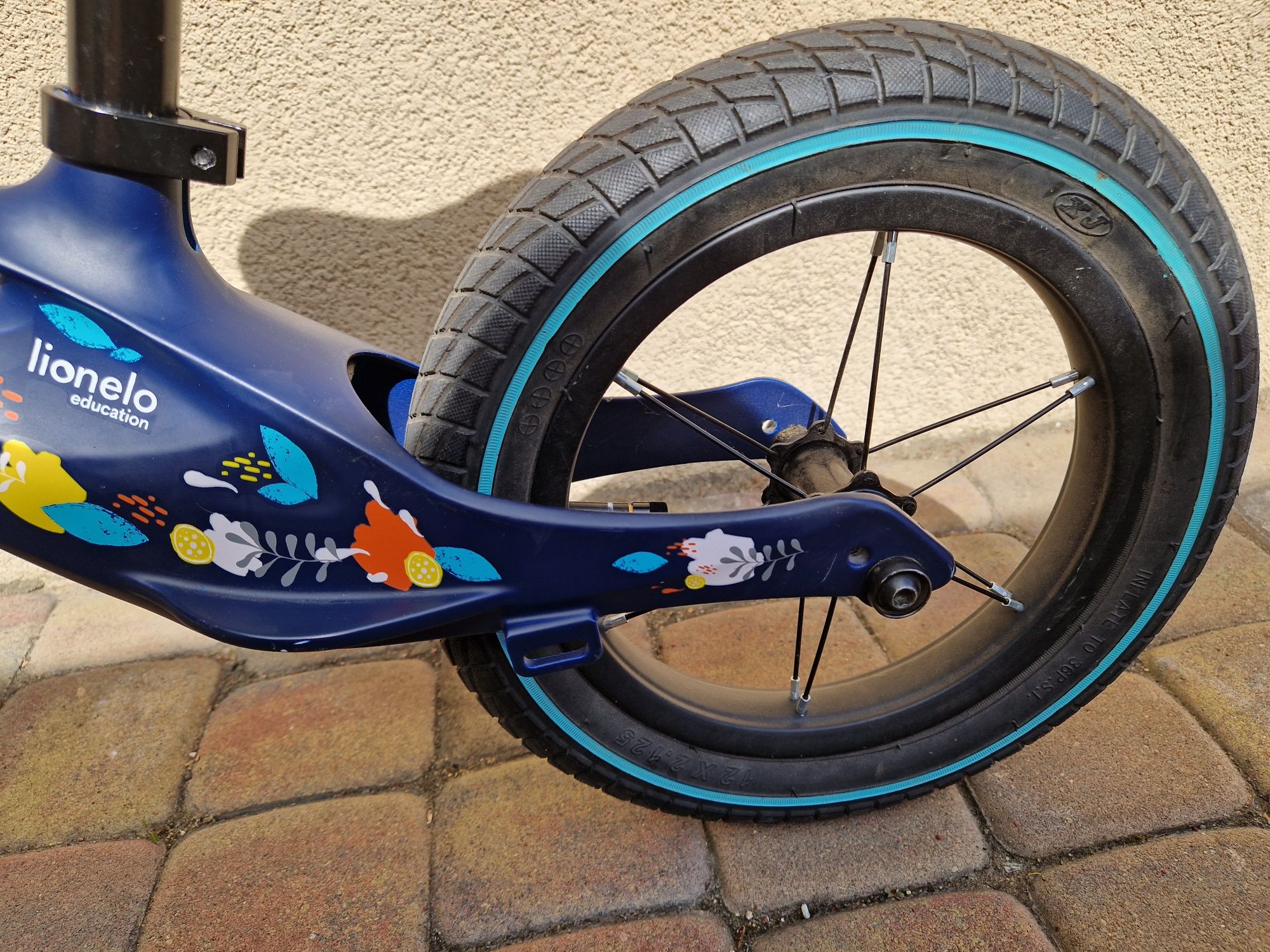 Rowerek biegowy MAGNEZOWY Lionelo Bart AIR 12''