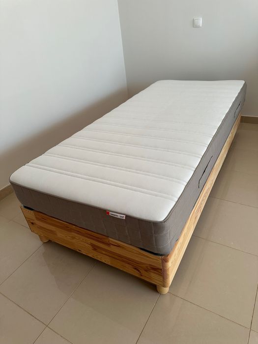 Cama nova com colchão nova