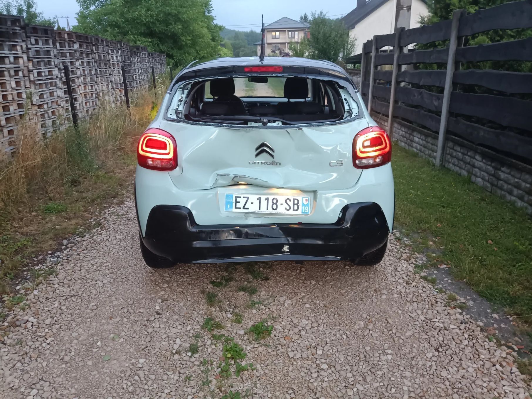Citroën C3 Świeżo sprowadzony Dwukolorowy z Grafiti na bokach i dachu czyściutki