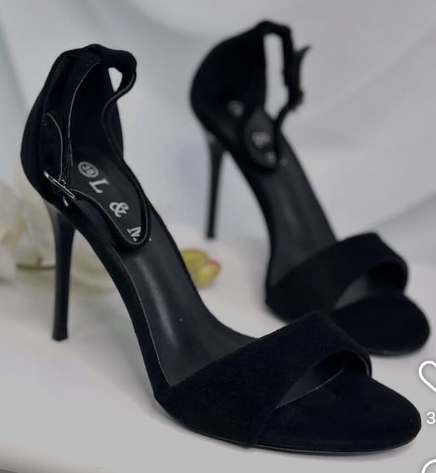 Замшеві туфлі. Жіночі туфлі на каблуку