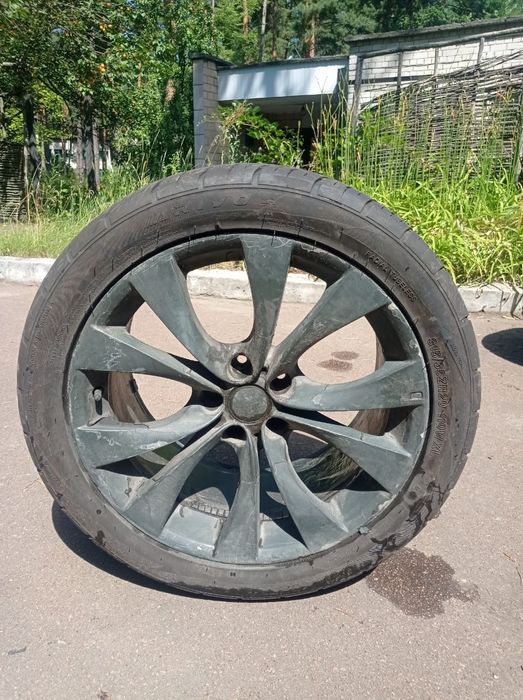 Диски з резиною 2-R20,1-R17