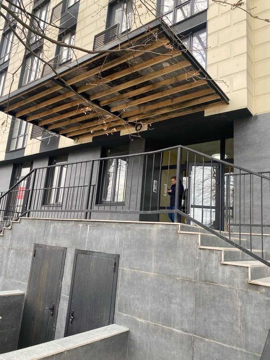 Продаж 2к.кв. перепланована на 3к. в ЖК Park Plaza, смт Чабани