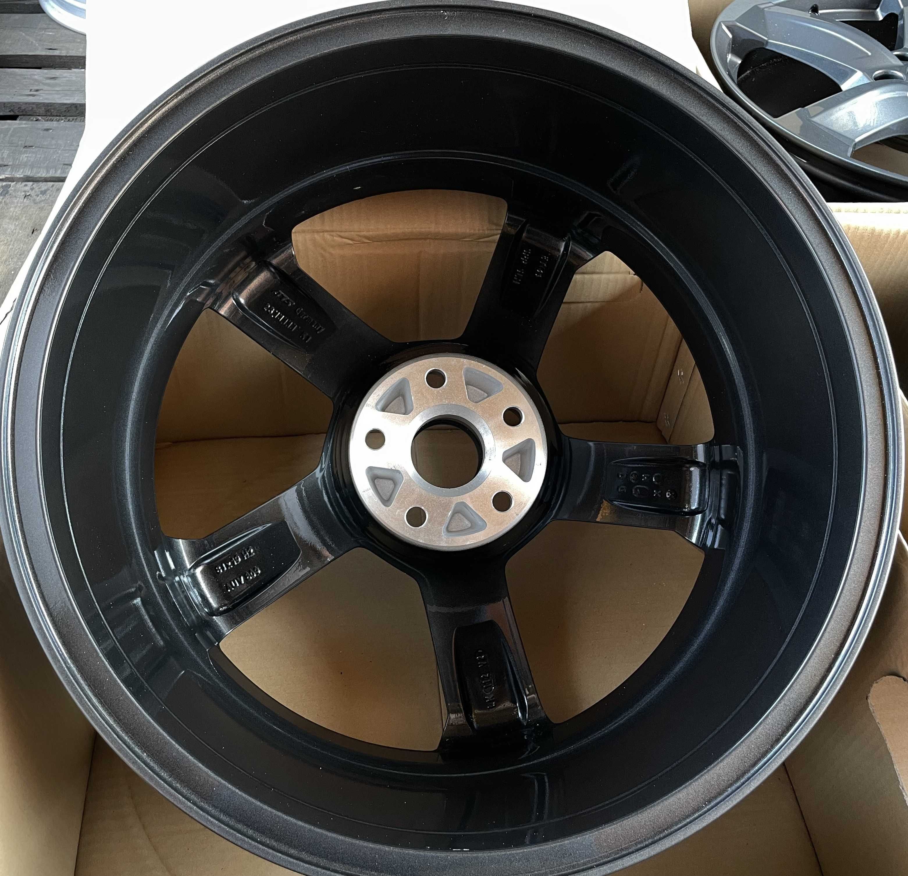 Felgi aluminiowe 8x19 cali 5x112 Audi Seat Skoda VW #5149
