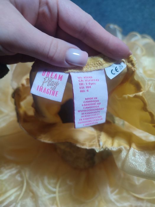 Продам  дитяче плаття дуже нарядне