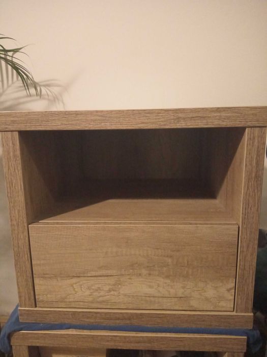 Stoliki nocne z drewna