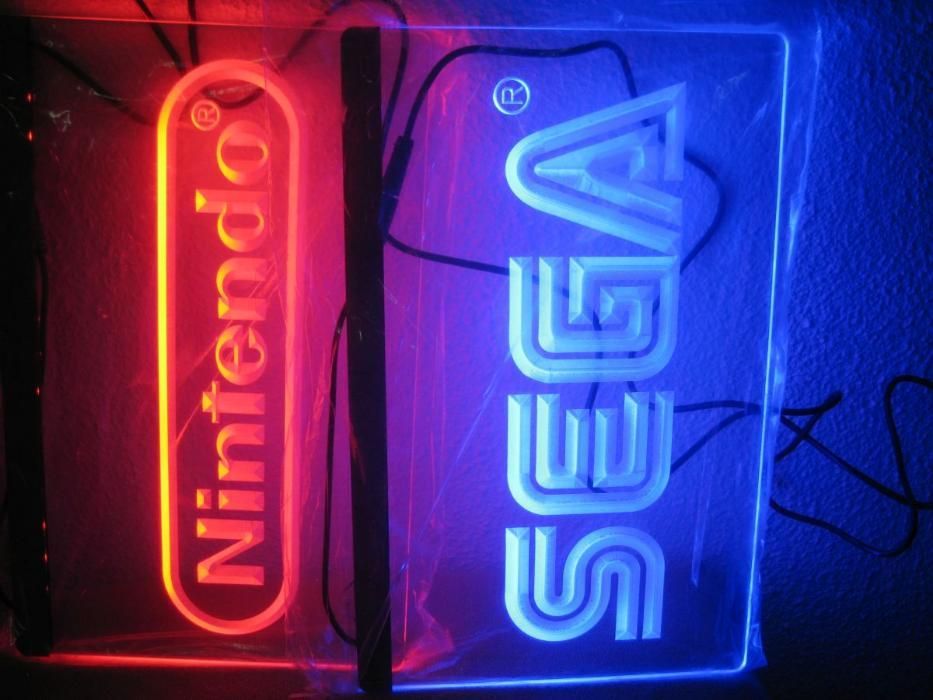 Acrilico luminoso LED azul Sega/Nintendo