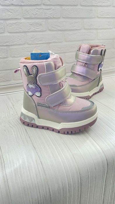 Зимові черевики на дівчинку