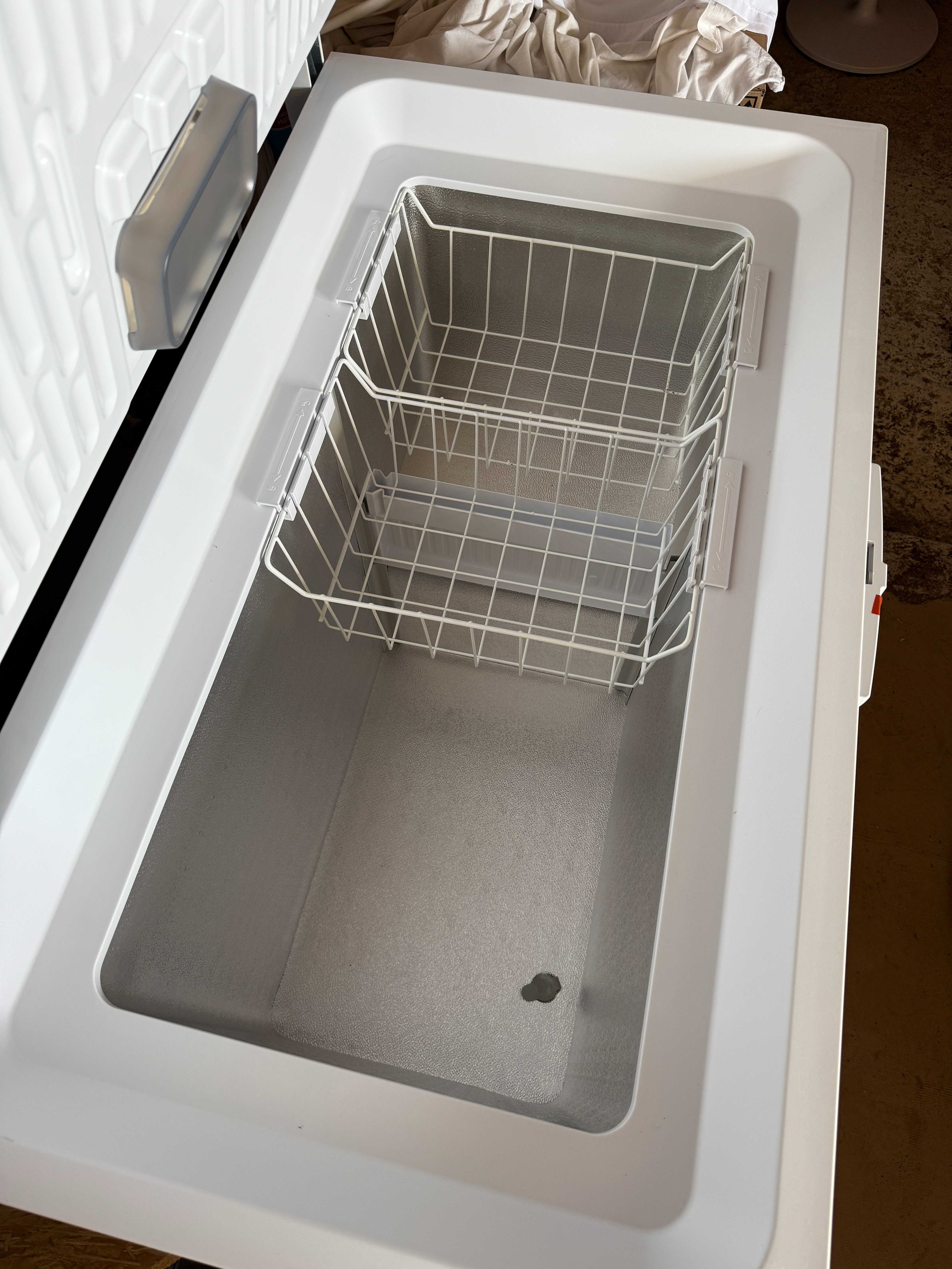 Arca Horizontal Whirlpool WHE22333 4, Como Nova